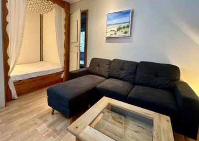 Alkoven und Couchecke Ferienwohnung F5 Haubarg & Remise St. Peter-Ording